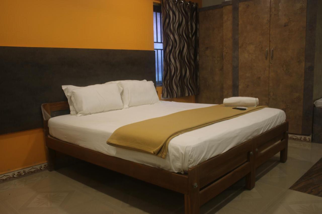 Hotel Sikara, Кумбаконам Экстерьер фото